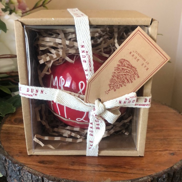 NEW 2022 Rae Dunn Mr & Mrs Est. 2022 Ornament - Picture 3 of 5